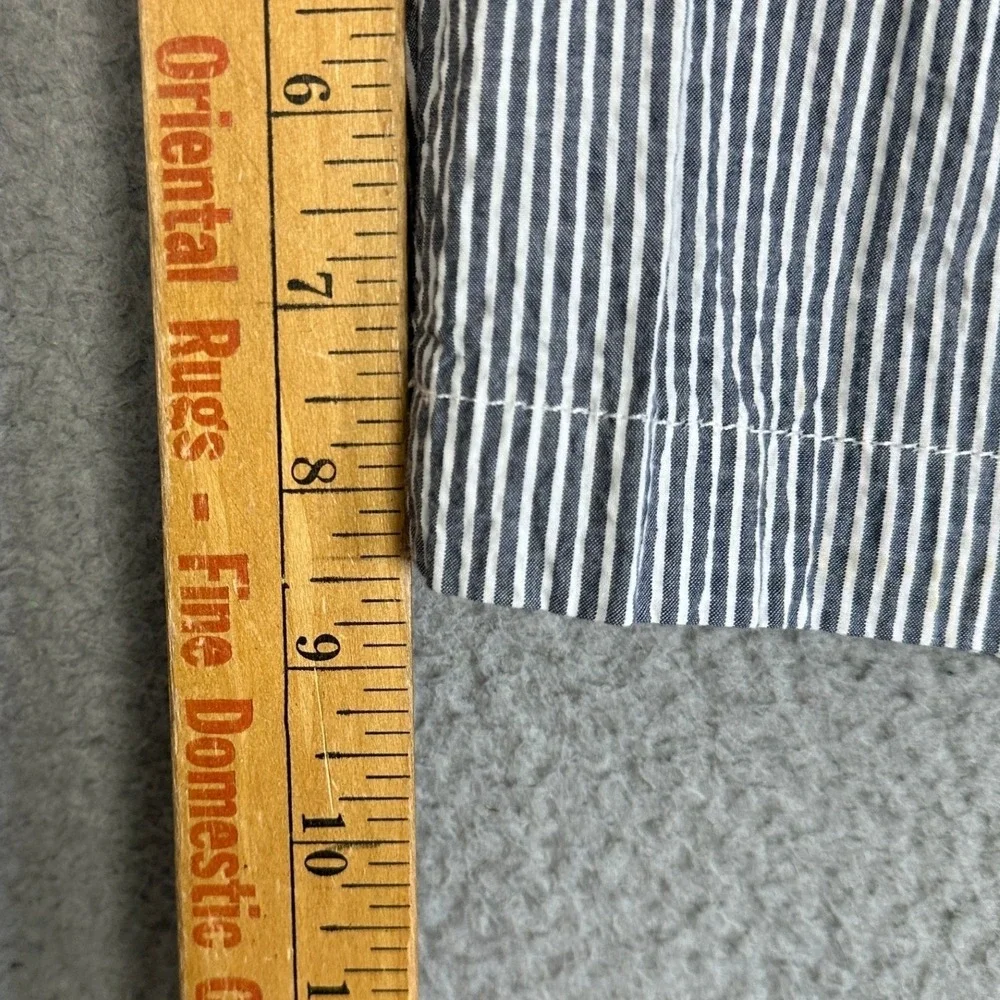 Banana Republic Aiden Shorts Mens 30 Navy White Seersucker Stripe Slim Fit Chino